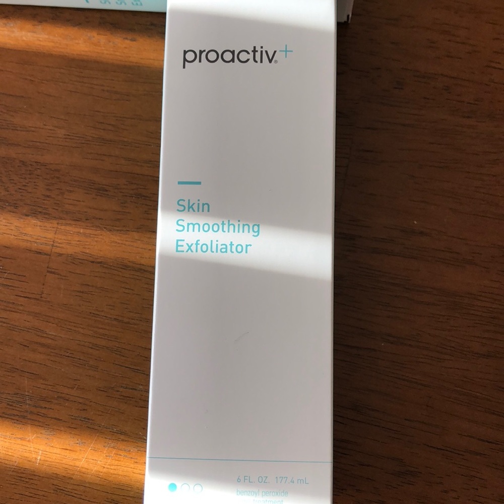 Pro active skin smoothing exfoliator